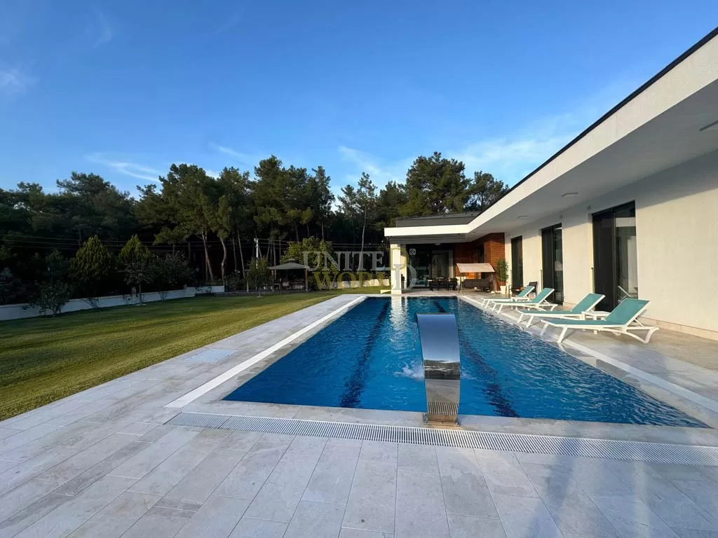 安塔利亚Döşemealtı豪华单层别墅出售